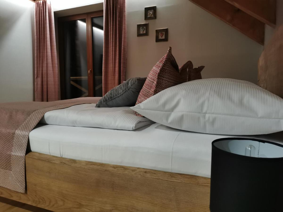 Отель Koliba Na Vrsku Bytca Экстерьер фото
